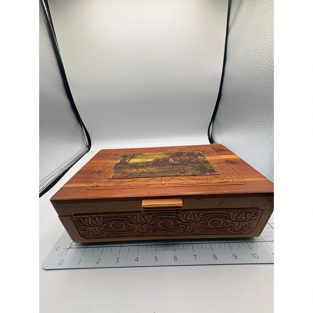 N/A vintage cedar